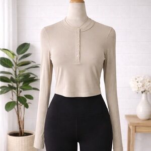 lululemon athletica Hold Tight Long-Sleeve Henley Size 4